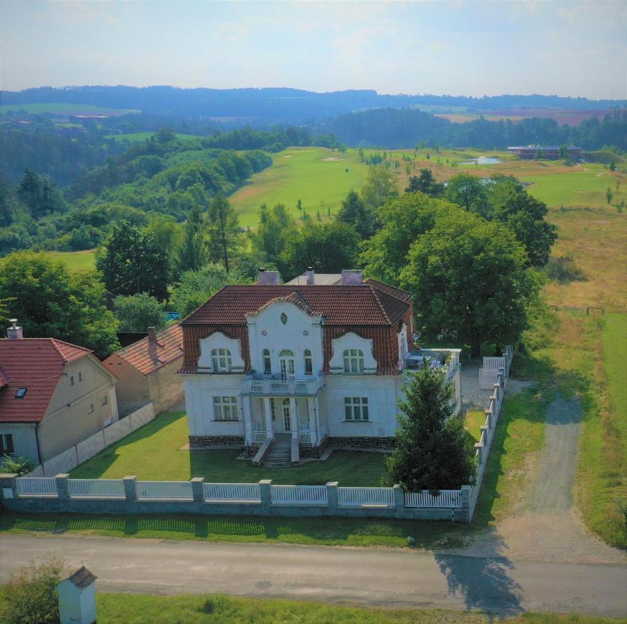 Apartmany Vila Manicka Kácov Exterior foto